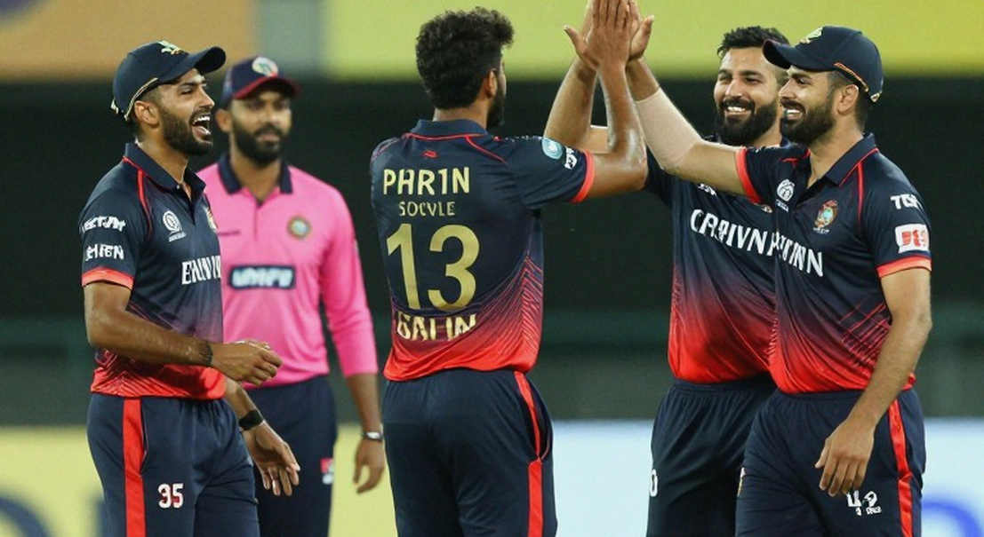 The Price Nobody Counts: Noise and Arithmetic in Cricket's Transfer Window