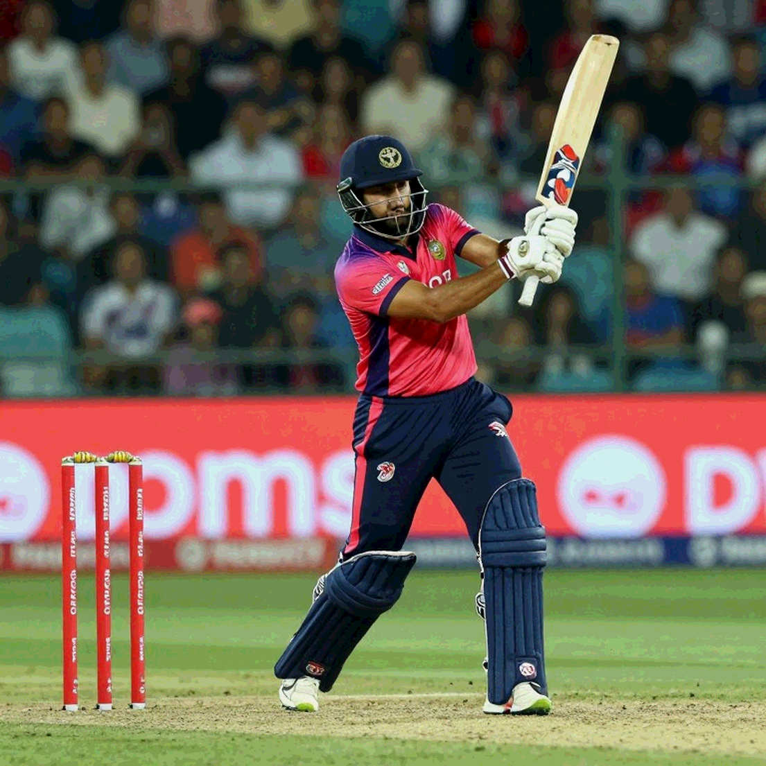 নিলামের কোলাহলে চাপা পড়া সংখ্যা: বিপিএল ট্রান্সফার উইন্ডোতে বাঁহাতি স্পিনারের দাম কেন কম পড়ে