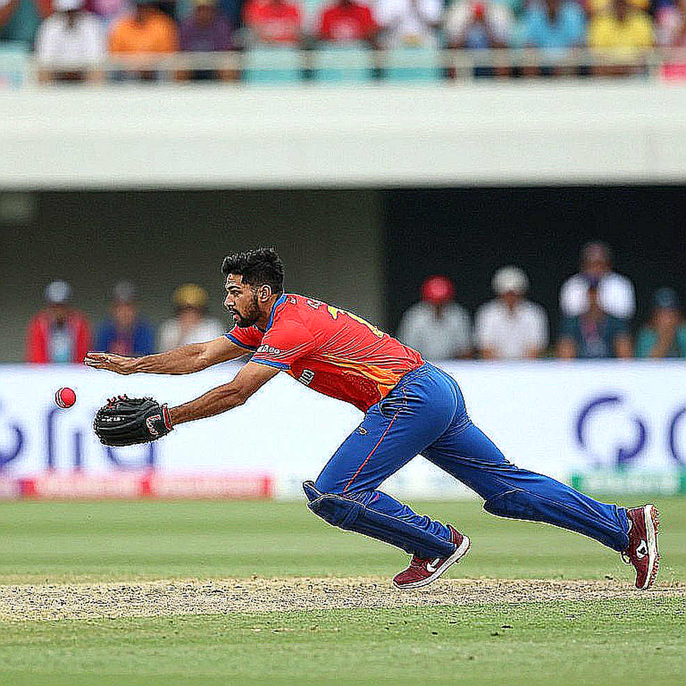 শেষ ওভারের আগের এগারো বল: বেঙ্গালুরুর সেই ছয় বল আবার পড়া