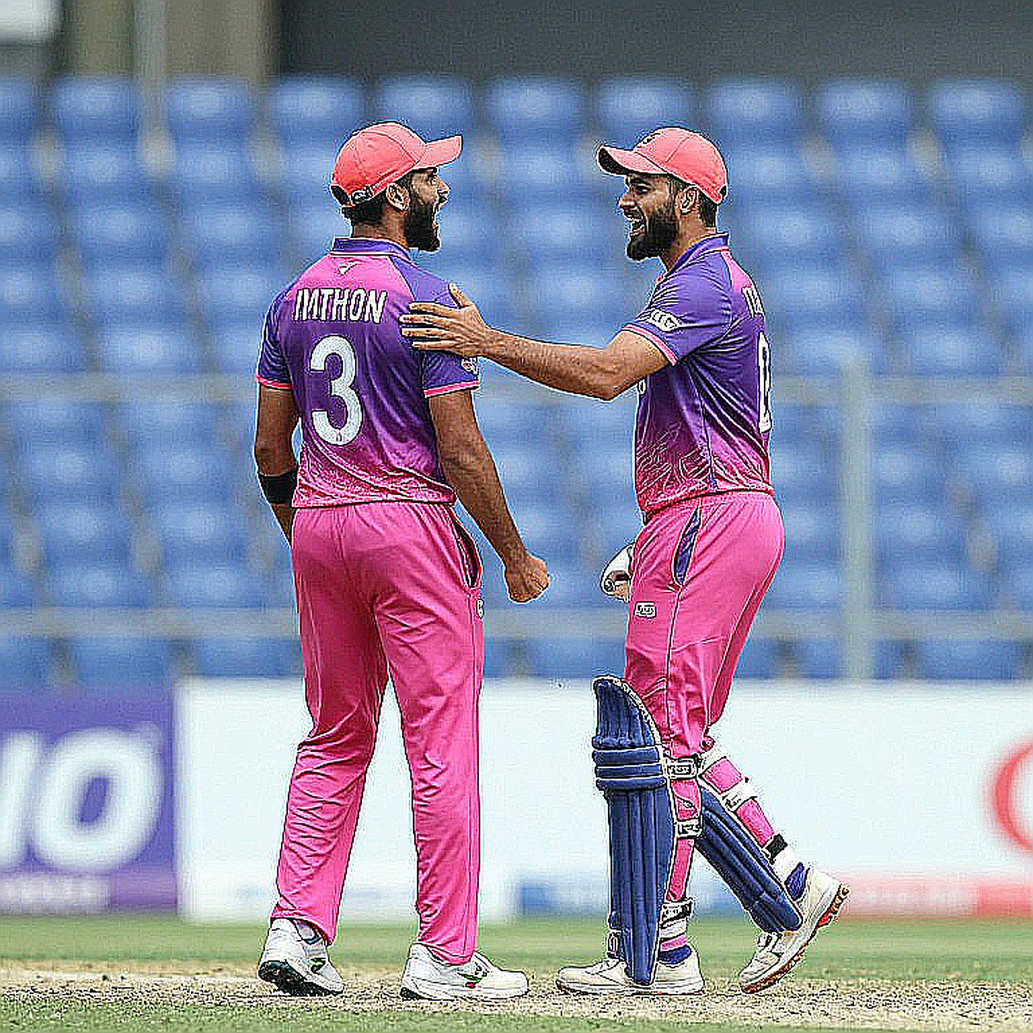 আহমেদাবাদের নীরবতা: একটি বিশ্বকাপ ফাইনাল, দশ বছরের পরীক্ষা, এবং ক্রিকেট-অভিবাসনের একটি গল্প আহমেদাবাদের নীরবতা: একটি বিশ্বকাপ ফাইনাল, দশ বছরের পরীক্ষা, এবং ক্রিকেট-অভিবাসনের একটি গল্প
