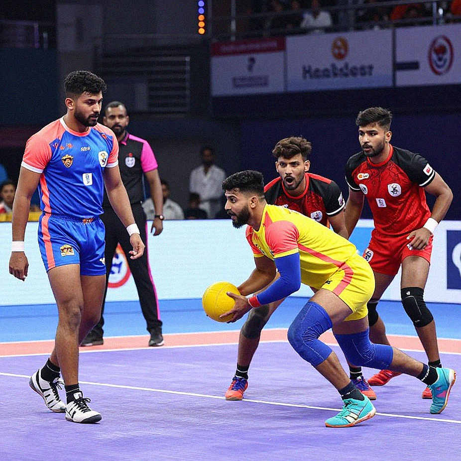 সাংহাইয়ের ০-৮: স্কোরবোর্ড যেটা বলে, আর ৪২ রাউন্ড যেটা চিৎকার করে বলে সাংহাইয়ের ০-৮: স্কোরবোর্ড যেটা বলে, আর ৪২ রাউন্ড যেটা চিৎকার করে বলে
