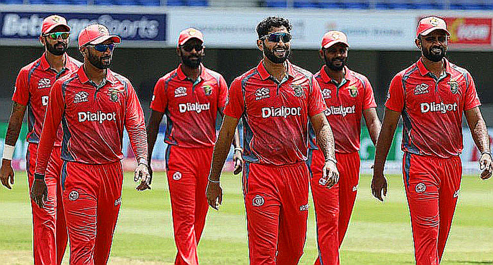 বড় স্ক্রিনে যা দেখানো হয় না: ক্রিকেটের সিদ্ধান্ত, নীরবতা আর স্টেডিয়ামের অপেক্ষা